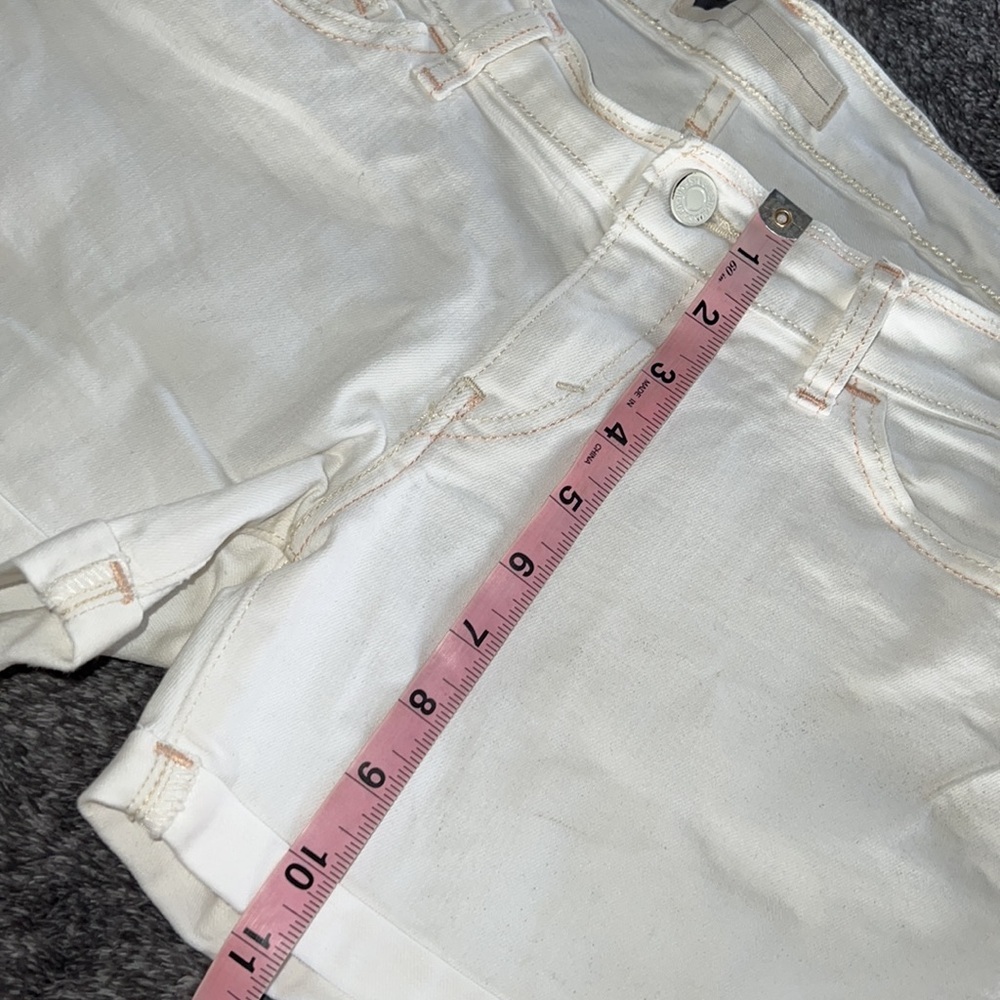 LEVIS SHORTS WHITE SIZE W30 PEACH & CREAM COLORED THREADS ROLLED HEM WHITE LABLE - Picture 12 of 17
